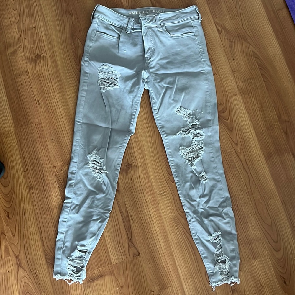 American Eagle Grey Ripped Skinny Jegging Size 10